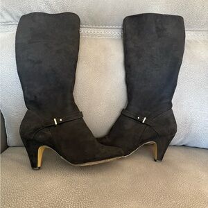 Elegant Black Suede Knee-High Boots